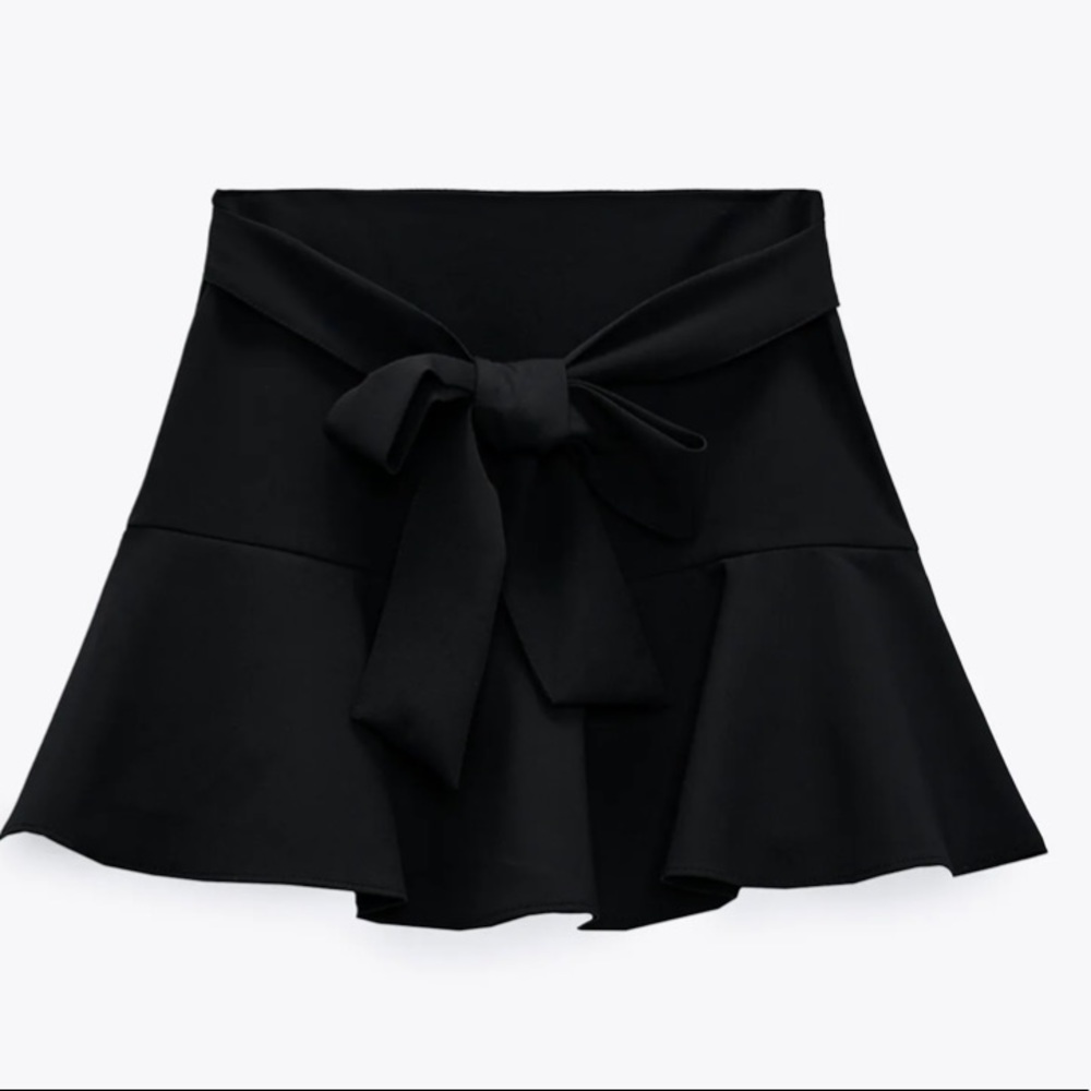 ZARA BRAND NEW BOW TRIM SKIRT